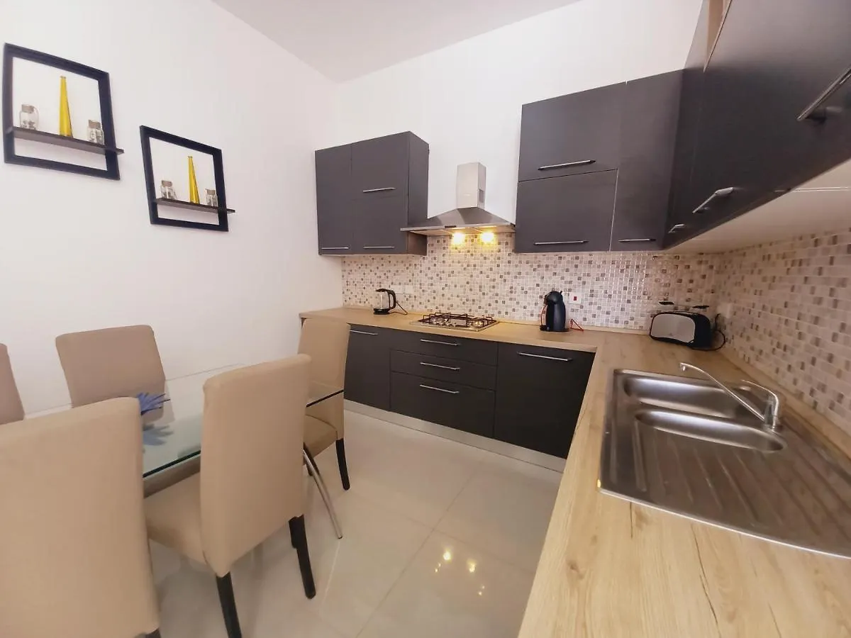 Luxury Penthouse With Private Pool Apartment Hamrun 0*,  Malta