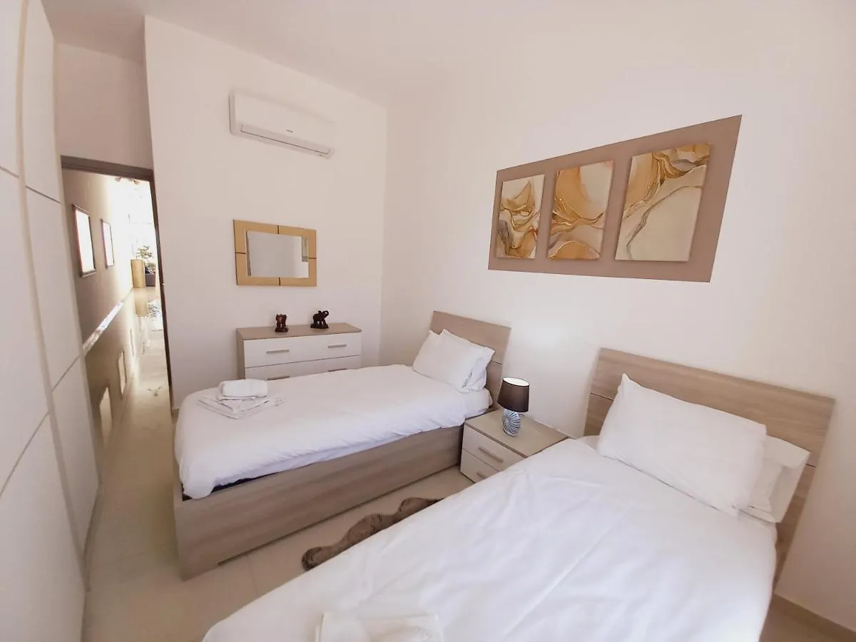 Luxury Penthouse With Private Pool Apartment Hamrun